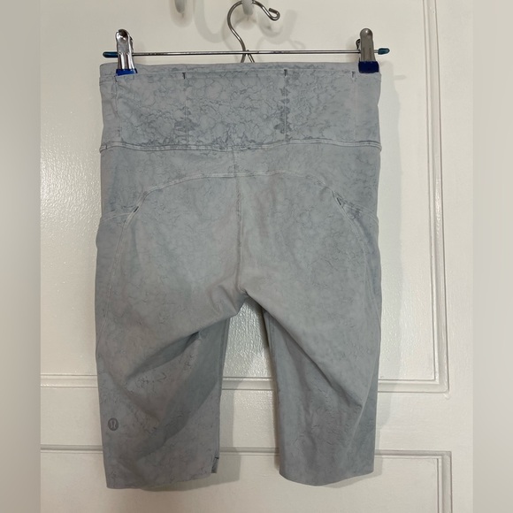 Lululemon city grit white blue fog print high rise nulux - Picture 3 of 7